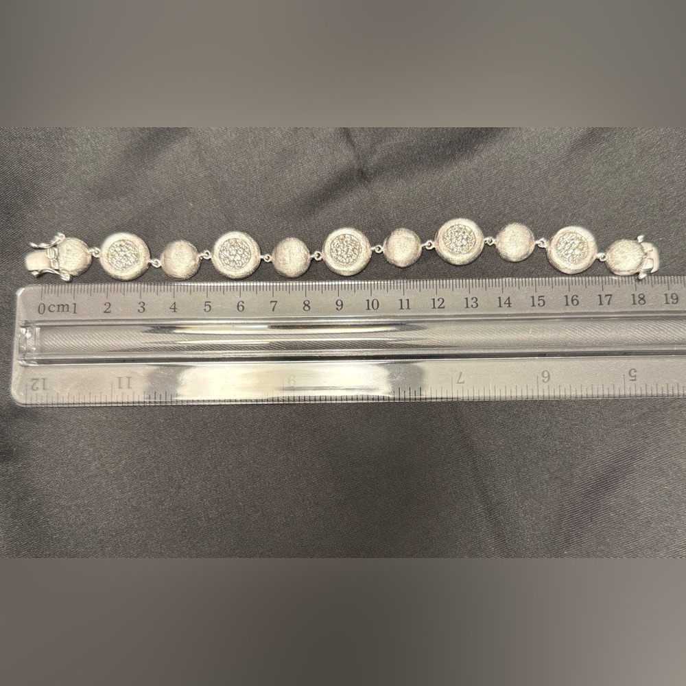Beautiful Silver or Gold Women's Bracelet - Picture 2 of 5